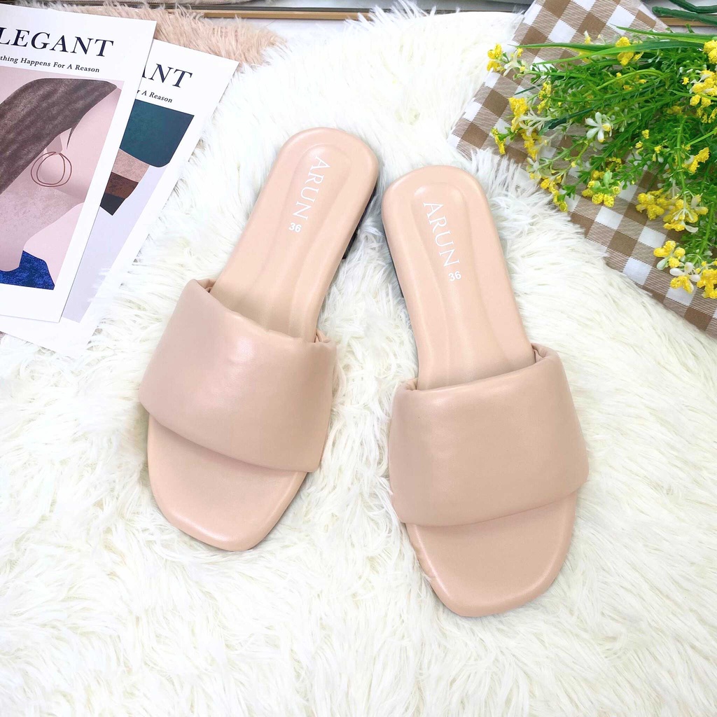 รองเท้าแฟชั่นARUN รุ่น AR2011 ดีไซน์สวย พื้นนุ่มมาก ราคา 139 บาท*ส่งฟรี