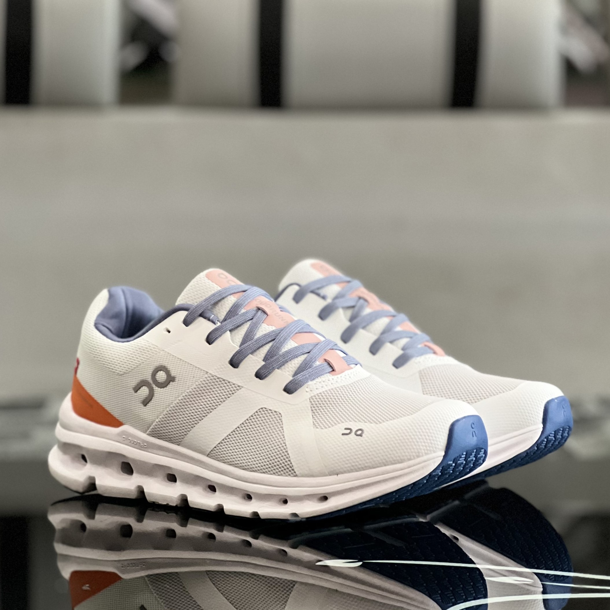 Giày Chạy Bộ/Sneaker Nam Nữ On Cloud Running