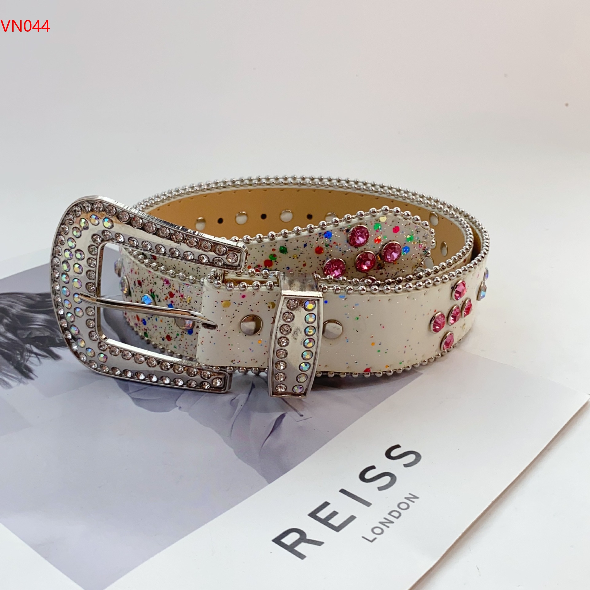 【Strict selection】 Rhinestone Belt Female Ornament Belt Accessories Summer Pant Belt Sequins Colorful Niche With Jeans Strap Pant Belt Fashion All-Matching 【Hot selling】