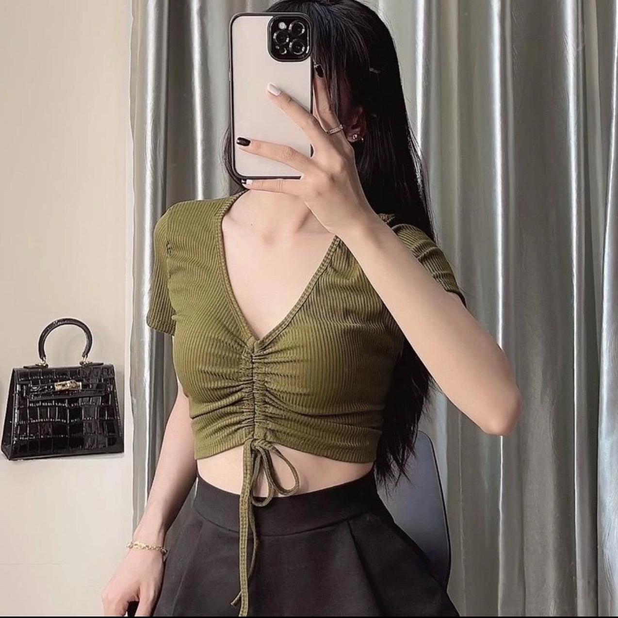 ￼Áo Croptop RÚT DÂY Nữ Tay Ngắn Kiểu Cổ Tim Chất Thun Gân