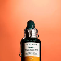 The Body Shop Vitamin C Glow Revealing Serum (30ml)