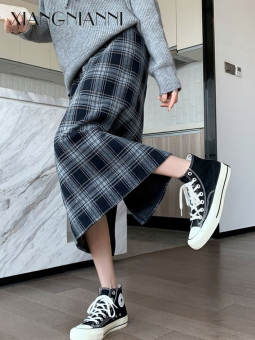 Xiang Nian ni váy của phụ nữ phong cách mới kẻ sọc váy xẻ cho phụ nữ