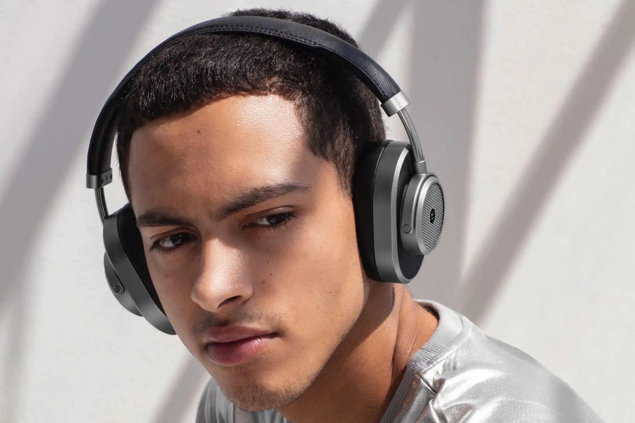 master & dynamic mw65 price