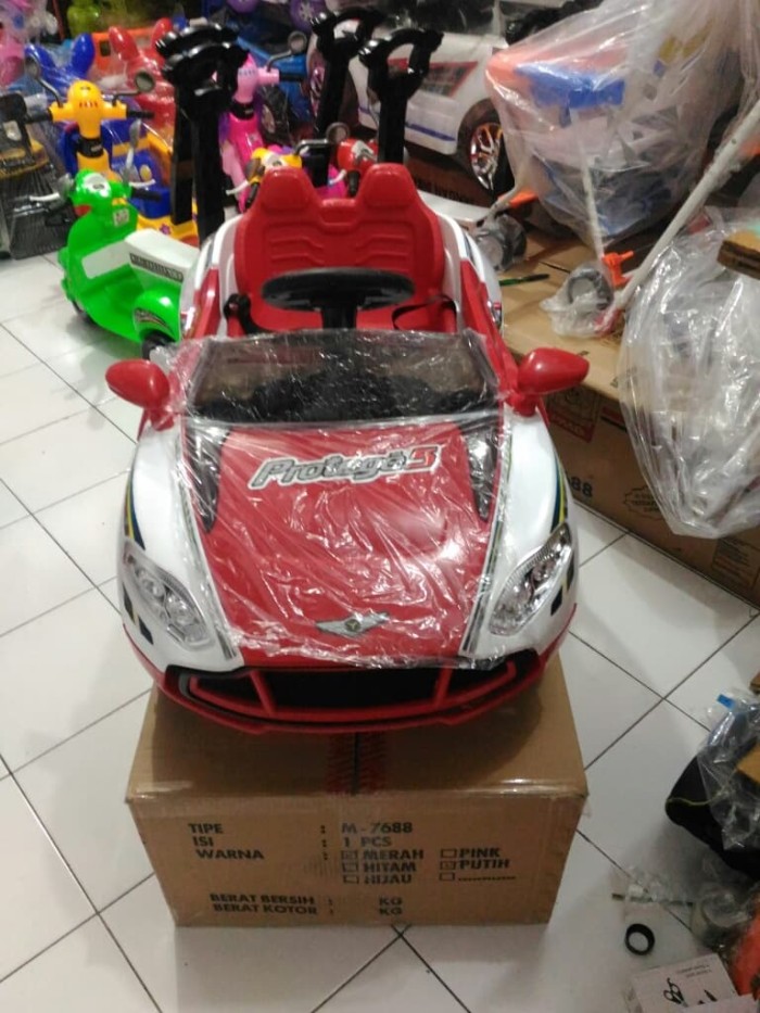 PROMO- MOBIL AKI PMB M-7688 PROTEGE 5 WITH REMOTE CONTROLjiyashop26 Harga 1,490,000 rupiah*Gratis Ongkir