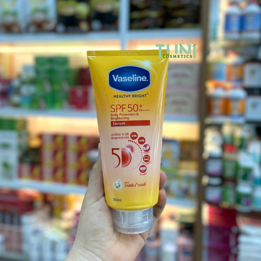 Serum chống nắng cơ thể Vaseline 50x bảo vệ da với SPF 50+ PA++++ giúp da sáng hơn gấp 2X 300ml