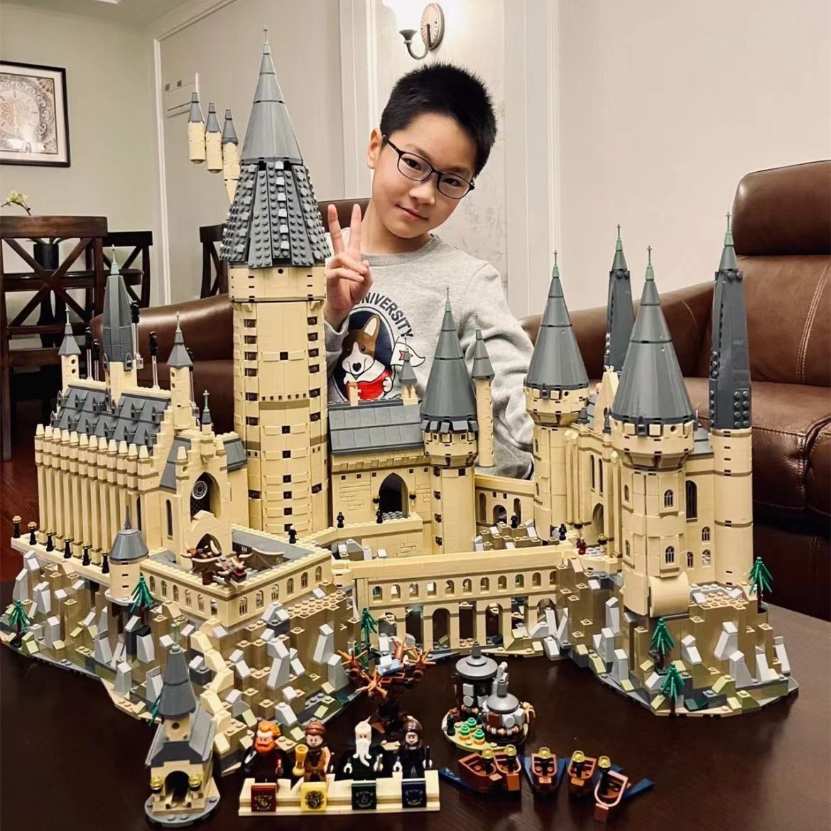 Gạch Hogwarts lắp ráp trí tuệ tương thích với đồ chơi LEGO món quà sinh nhật khó khăn rất lớn cho nam giới và phụ nữ đảm bảo chất lượng