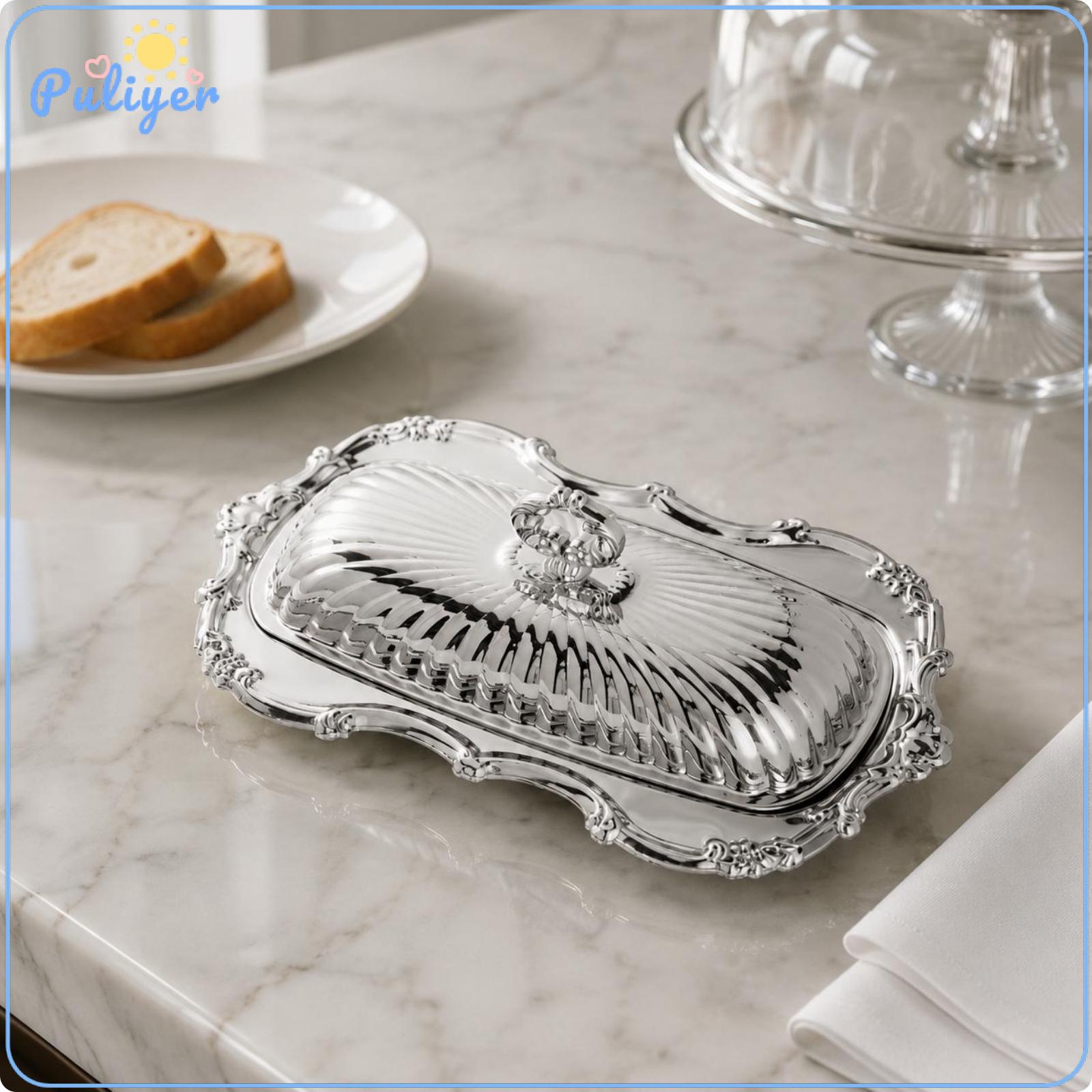 เครื่องครัวและอุปกรณ์บนโต๊ะอาหาร Kesoto ภาชนะใส่เนยสแตนเลสพร้อมฝาปิด Retro Ribbed Design Butter Keeper สำหรับโต๊ะในครัวเสิร์ฟสีเงินหรูหรา ราคา 6,035 บาท*ส่งฟรี