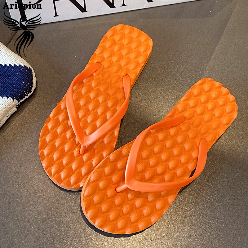 Summer Massage Flip Flops with Anti-Slip Textured Sole for Comfortable Beach Wear ราคา 65 บาท*ส่งฟรี