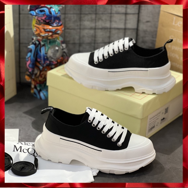 Alexander McQueen Tread Slick Lace Up'Black White' Sneakers. Mc Shoes Inlaid Plain Black And White