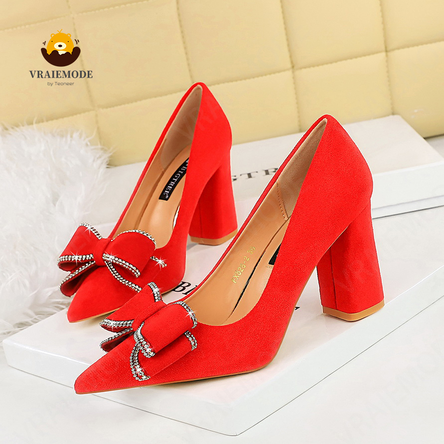 VRAIEMODE Fashion High-Heeled Shoes Women Pumps with Bow decoration Square Heel High Heels Ladies Pointed Toe Shoes ราคา 999 บาท*ส่งฟรี