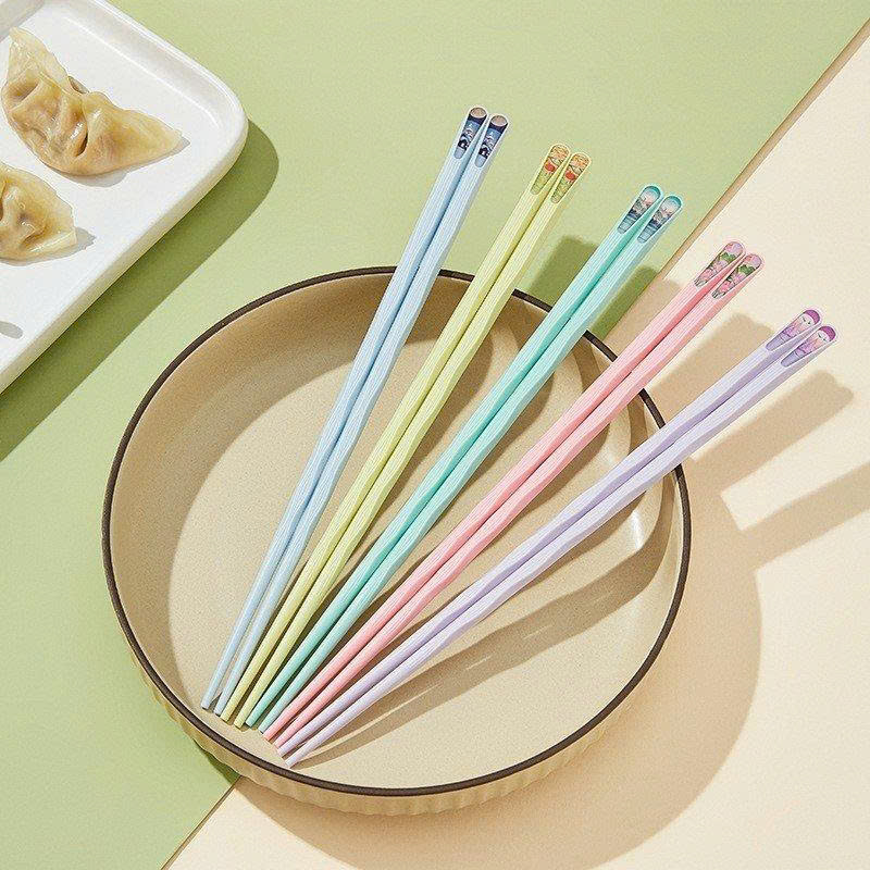 Đũa hợp kim ngũ sắc sợi thủy tinh chống mốc, chống trơn trượt, kháng khuẩn hoa văn Nhật