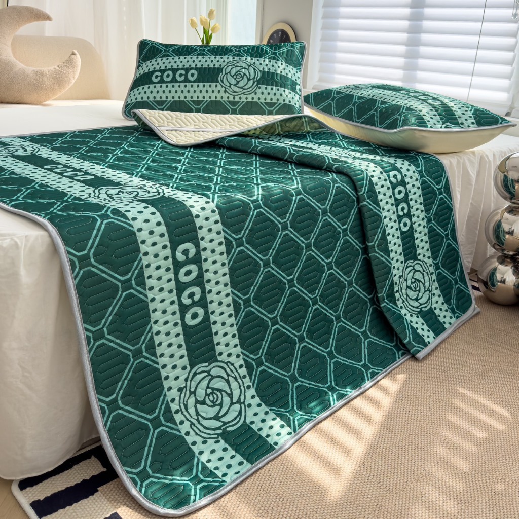 Chiếu điều hoà cao su non loại dày - Chiếu coco - Chiếu chun cài 4 góc