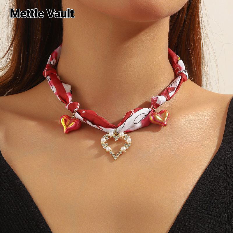 Mettle Vault High-Grade Silk Scarf Necklace Heart-Shaped Star Pendant Fashion Bohemian Clavicle Chain Women's Jewelry ราคา 58 บาท*ส่งฟรี
