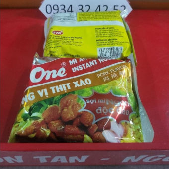Mì thịt xào Aone thùng 30 gói x 85g
