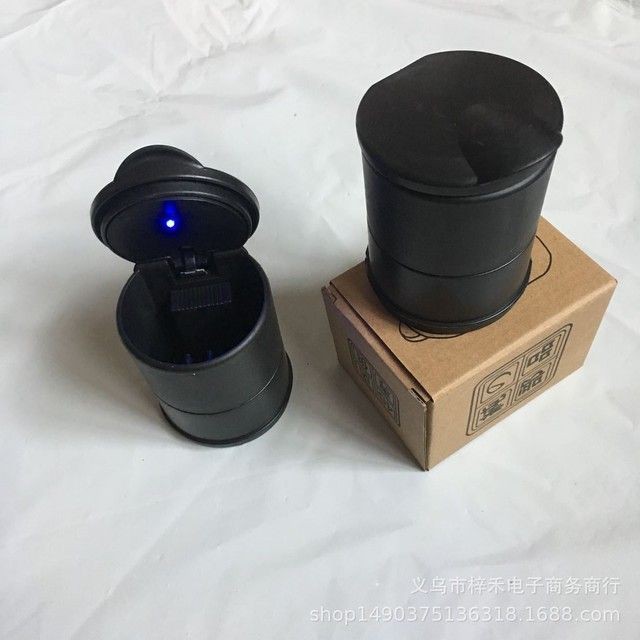 Gạt tàn để bàn hoặc xe hơi ô tô có đèn led