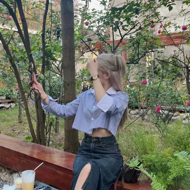 Áo sơ mi croptop Եà lệnh tay dài phối cổ cá tính