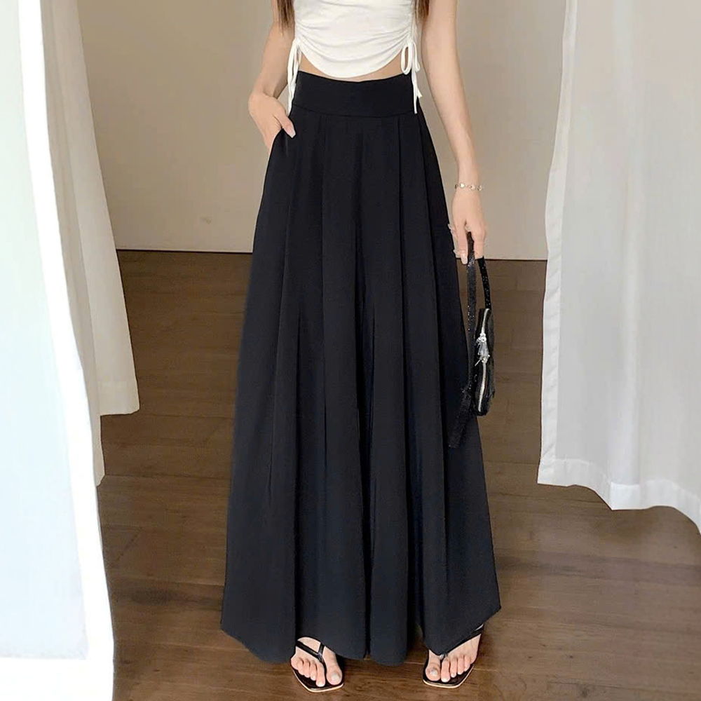 Closet Crush กางเกงขายาว เอวสูง แต่งจีบใหญ่ สีดำ - ยี่ห้อ Closet Crush ราคา 259 บาท*ส่งฟรี