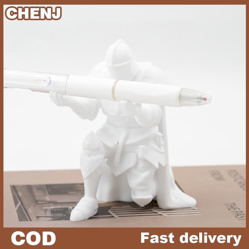 CHENJ Hiệp Sĩ Chủ Bút Đứng Sáng Tạo Thời Trung Cổ Bàn Tổ Chức Phong Cách Nhựa Bức Tượng Cho Sinh Viên Văn Phòng Trang Trí Nội Thất
