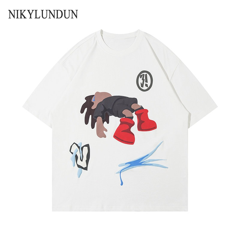 NIkyLundun เสื้อยืดผู้หญิง เสื้อยืดแขนสั้นผ้าฝ้ายแท้ทรงหลวมพิมพ์ลายการ์ตูนสไตล์อเมริกันสำหรับฤดูร้อนเสื้อดีไซน์แฟชั่นแนวไฮสตรีทยอดนิยมแมทช์ลุคง่ายสำหรับผู้ชายและผู้หญิง ราคา 167 บาท*ส่งฟรี