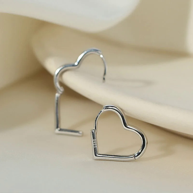 Ventfille 925 Sterling bạc thời trang Hollow tình yêu tai khóa phụ nữ cá tính đào hình trái tim nhỏ bông tai trang sức quà tặng