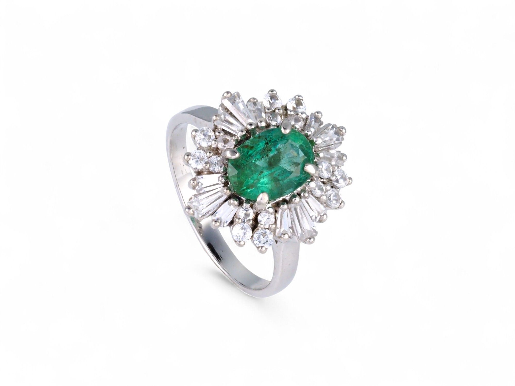 แหวน Axora Jewellery มรกตแซมเบียโอเดสซา ราคา 9,890 บาท*ส่งฟรี