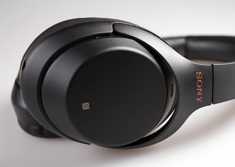 Sony WH-1000XM3 Bluetooth Over-Ear Noise Cancelling Headphones Singapore