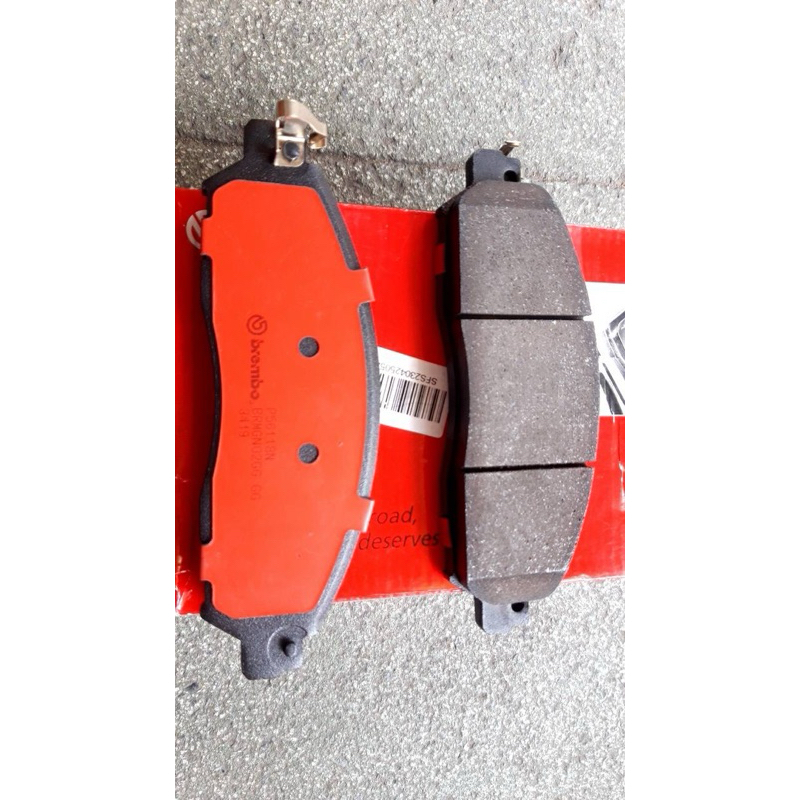ผ้าเบรคหน้า Nissan navara NP300 Terra D23 ยี่ห้อBrembo แท้ ปี2014-2023 ราคา 950 บาท*ส่งฟรี