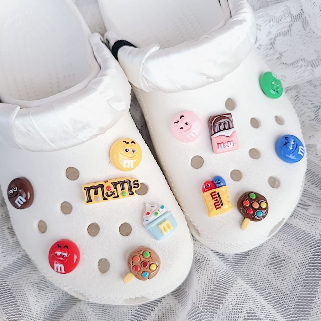 12PCS Ins sáng bóng mới M & M sô cô la đậu Croc DIY jibitz quyến rũ nút Giày thời trang phụ kiện # M đậu loạt
