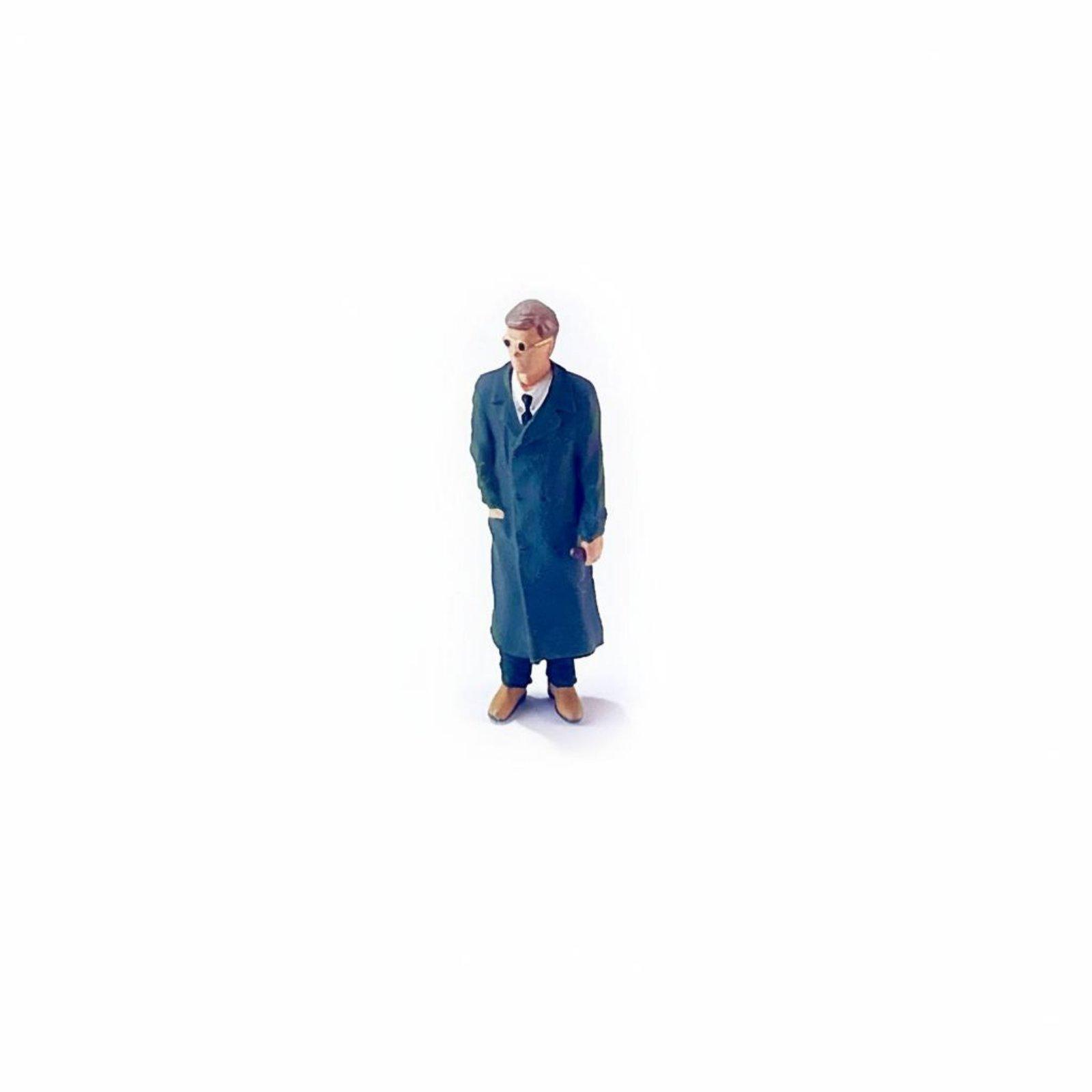 Miracle Shining Men Windbreaker Diorama Resin Figure Miniature Person 1/64 Handcrafted Model for Collector Display ราคา 7,173 บาท*ส่งฟรี