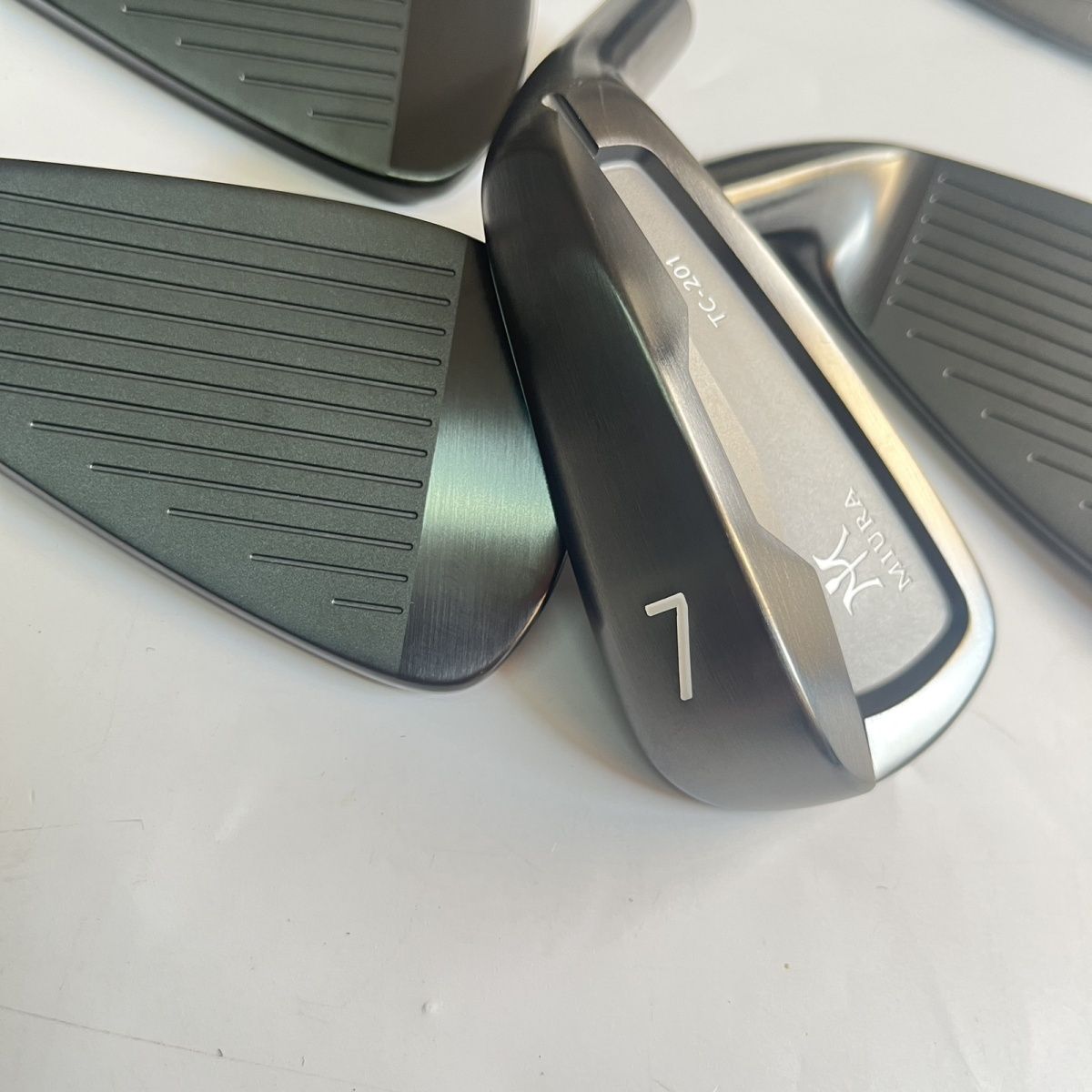 Miura TC-201 Irons Golf Clubs Soft Iron Forged Iron Set Only Head（4-9P 7PCS） Men's Cavityback Profile Irons · v16