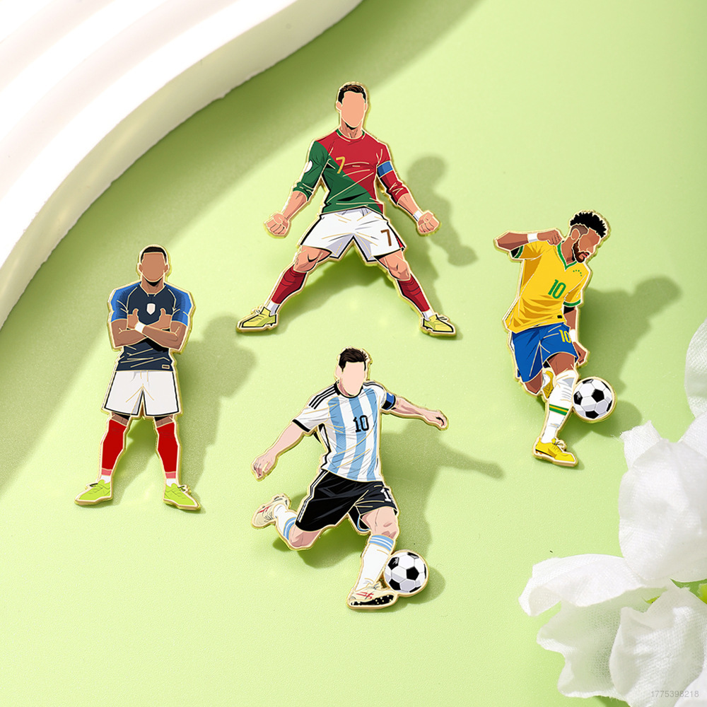 HZ The 23rd FIFA World Cup Badge Cristiano Ronaldo Clothing Accessory Jewelry Brooch Football Souvenir ZH