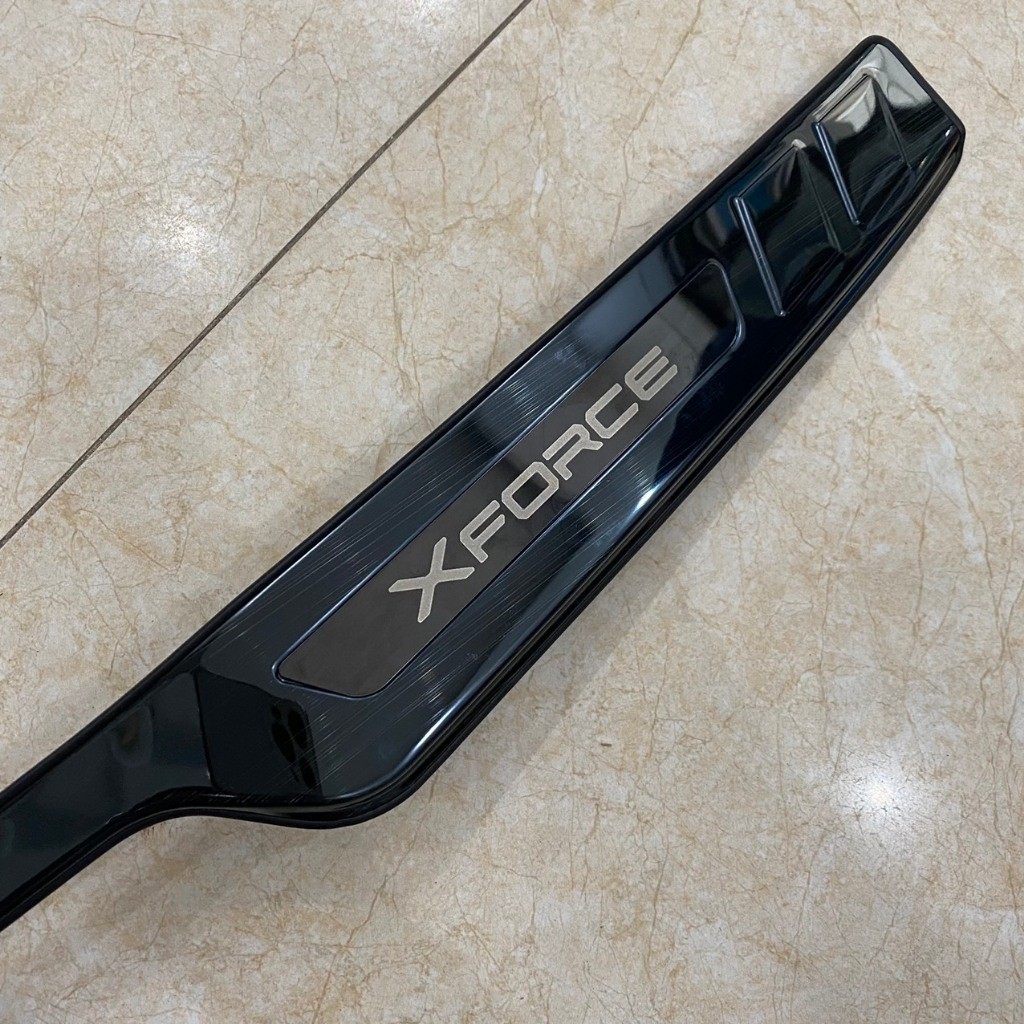 Ốp Chống trầy cốp trong, ngoài xe Mitsubishi Xforce 2023 2024 2025 vân Titan - TDVN