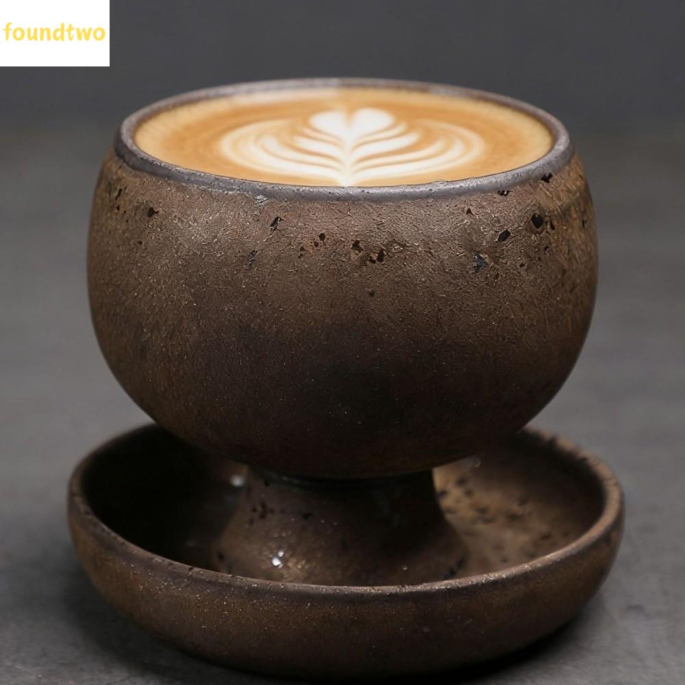 TIRRALIRRA กลม แก้วกาแฟเซรามิก พร้อมจานรอง เคลือบเงาด้วยเตาเผา หมุนถ้วยชา เซรามิกเนื้อหยาบ ทำด้วยมือ แก้วลาเต้สไตล์เรโทร ใช้ในบ้าน ราคา 439 บาท*ส่งฟรี