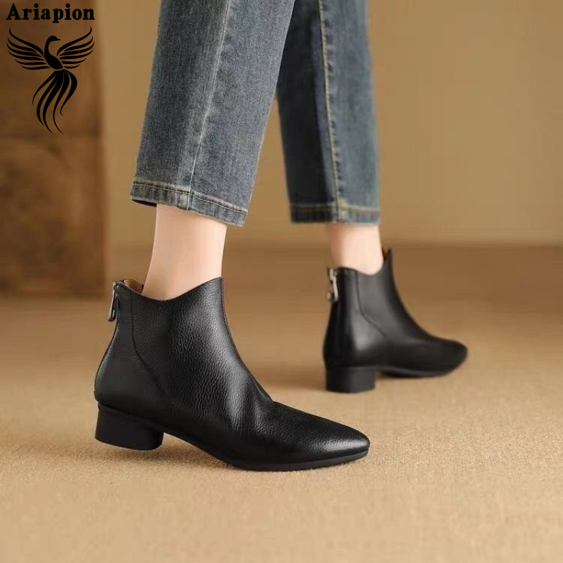 Boots Women's Leather Shoes Zipper Pointed Design Soft Leather Upper Rubber Non-Slip Sole Comfortable All-Match ราคา 267 บาท*ส่งฟรี