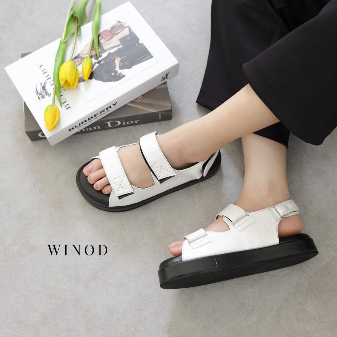 closed toe platform sandals