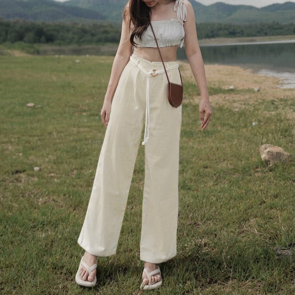 Closet Crush กางเกงขายาว เอวสูง ทรงกระบอก ดีเทลสายคาด ราคา 200 บาท*ส่งฟรี