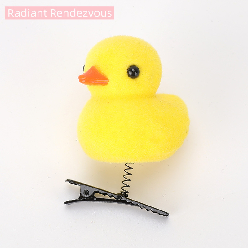 Captivating Curiosities Children's hair accessories Cute little yellow duck hairpin ราคา  28 บาท*ส่งฟรี