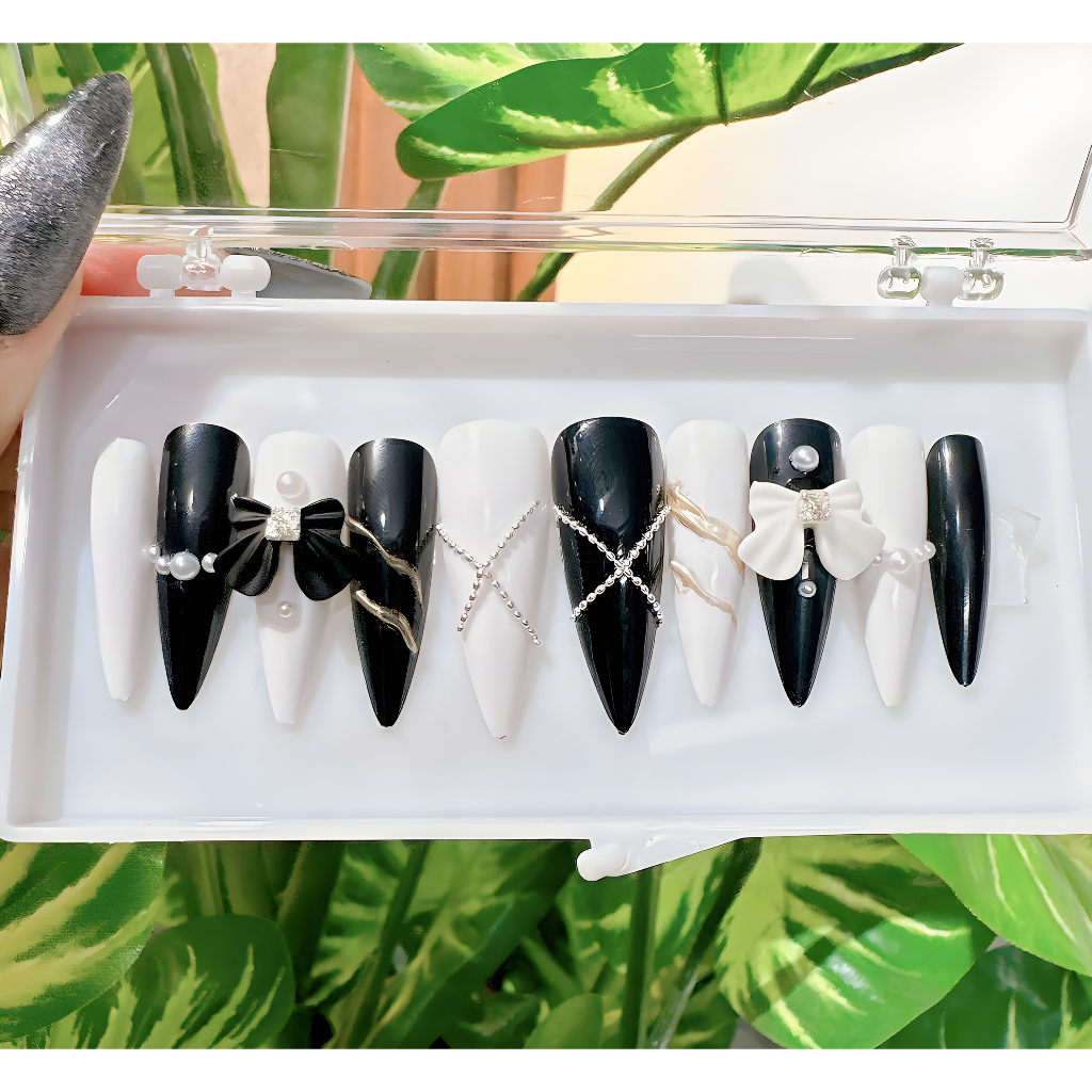 Nails thiết kế 24 móng sang chảnh mã 340
