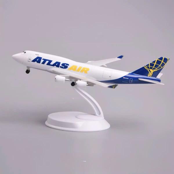 Mô hình máy bay Atlas Boeing 747-400 20cm mở khoang mũi