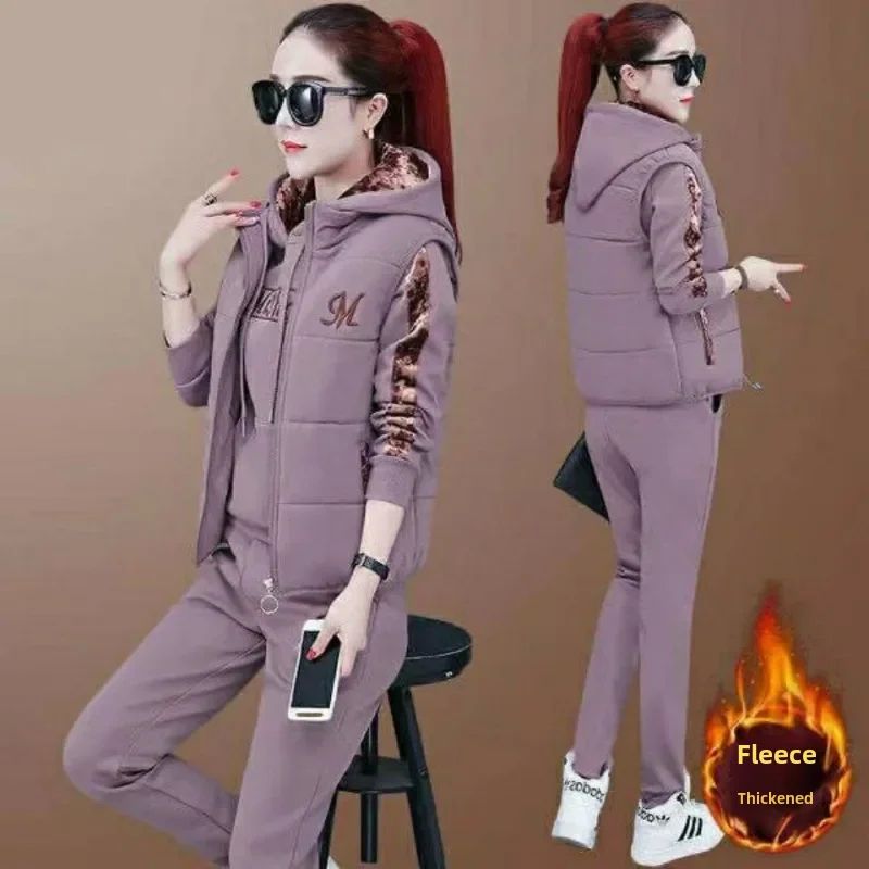 Women's design suit Women's Autumn Winter Fleece-lined Thickened Sports Suit Hooded Sweatshirt Three-piece Set Korean Style Warm Clothing ราคา 7,103 บาท*ส่งฟรี