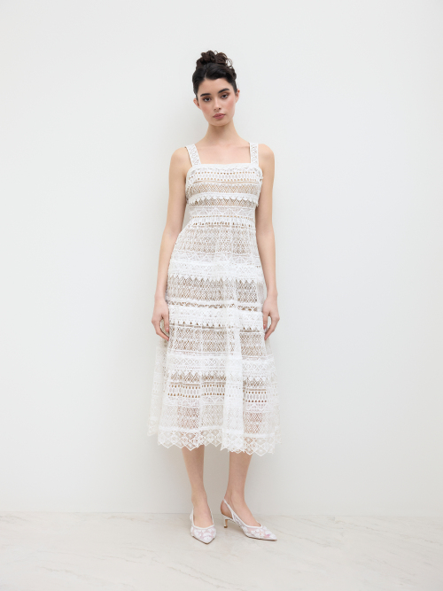 Cider Lace Square Neck Geometric Hollow Out Tiered Midi Dress ราคา 2,643 บาท*ส่งฟรี