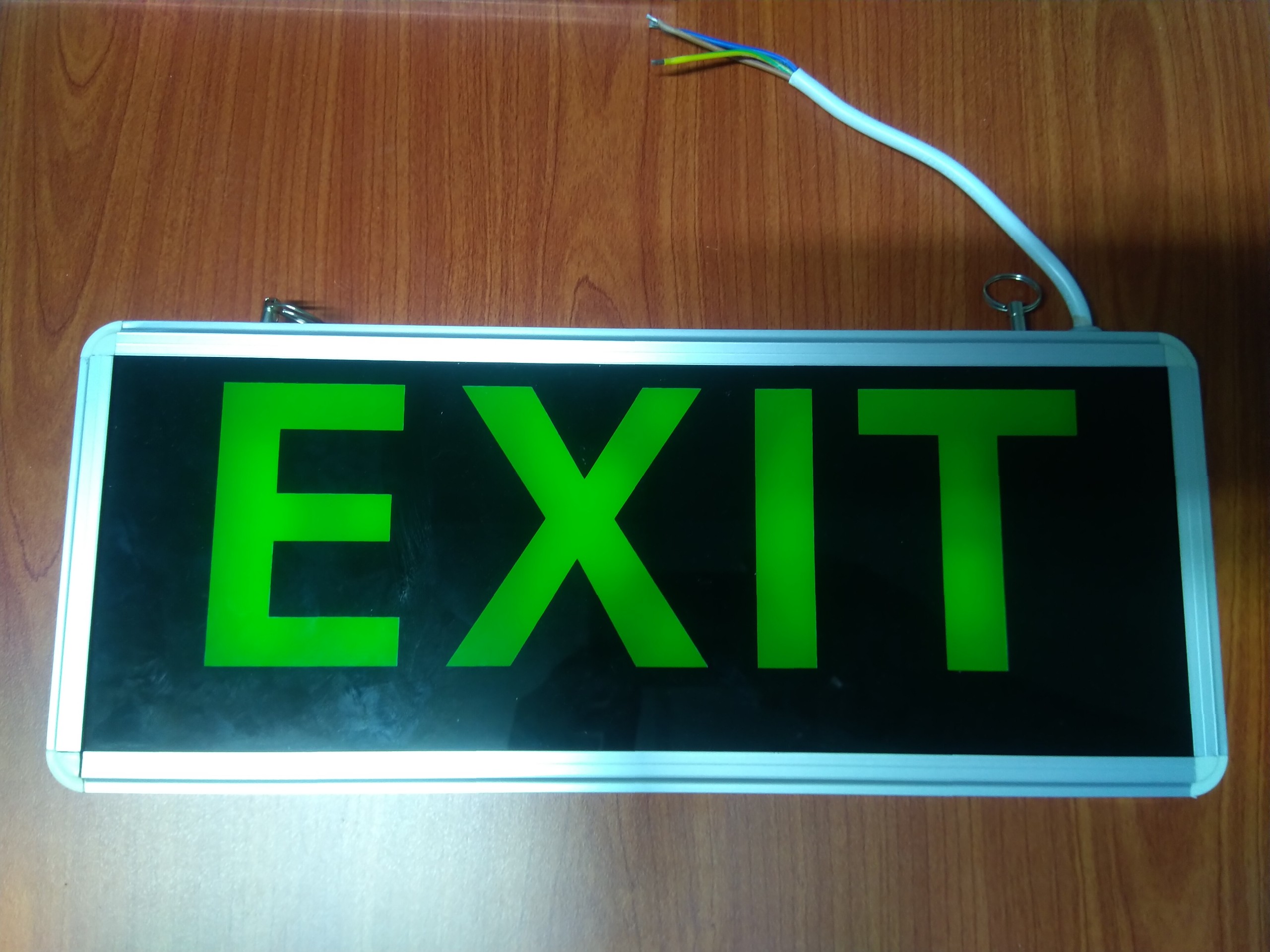 Đèn exit AKT, công suất 3W, gồm 4 loại đèn exit thường, đèn exit lối thoát