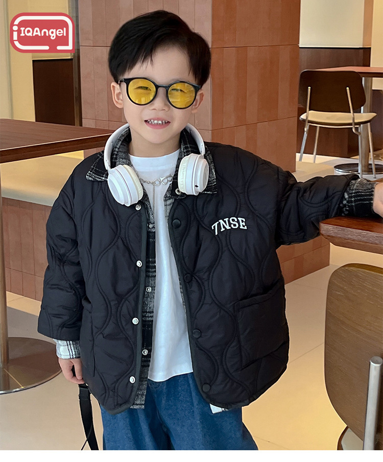 IQANGEL New winter children's quilted jacket Letter print fashion patchwork boy's cotton-padded jacket ราคา  465 บาท*ส่งฟรี