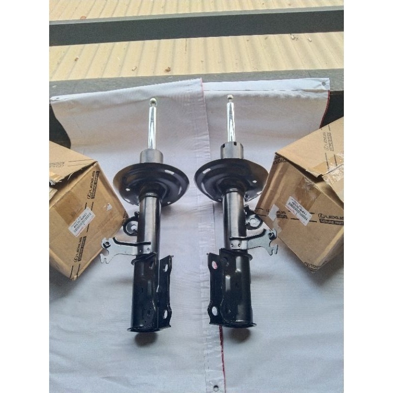 Shock breaker depan kiri Toyota Hiace Premio 48520-80647 Harga 3,070,000 rupiah*Gratis Ongkir