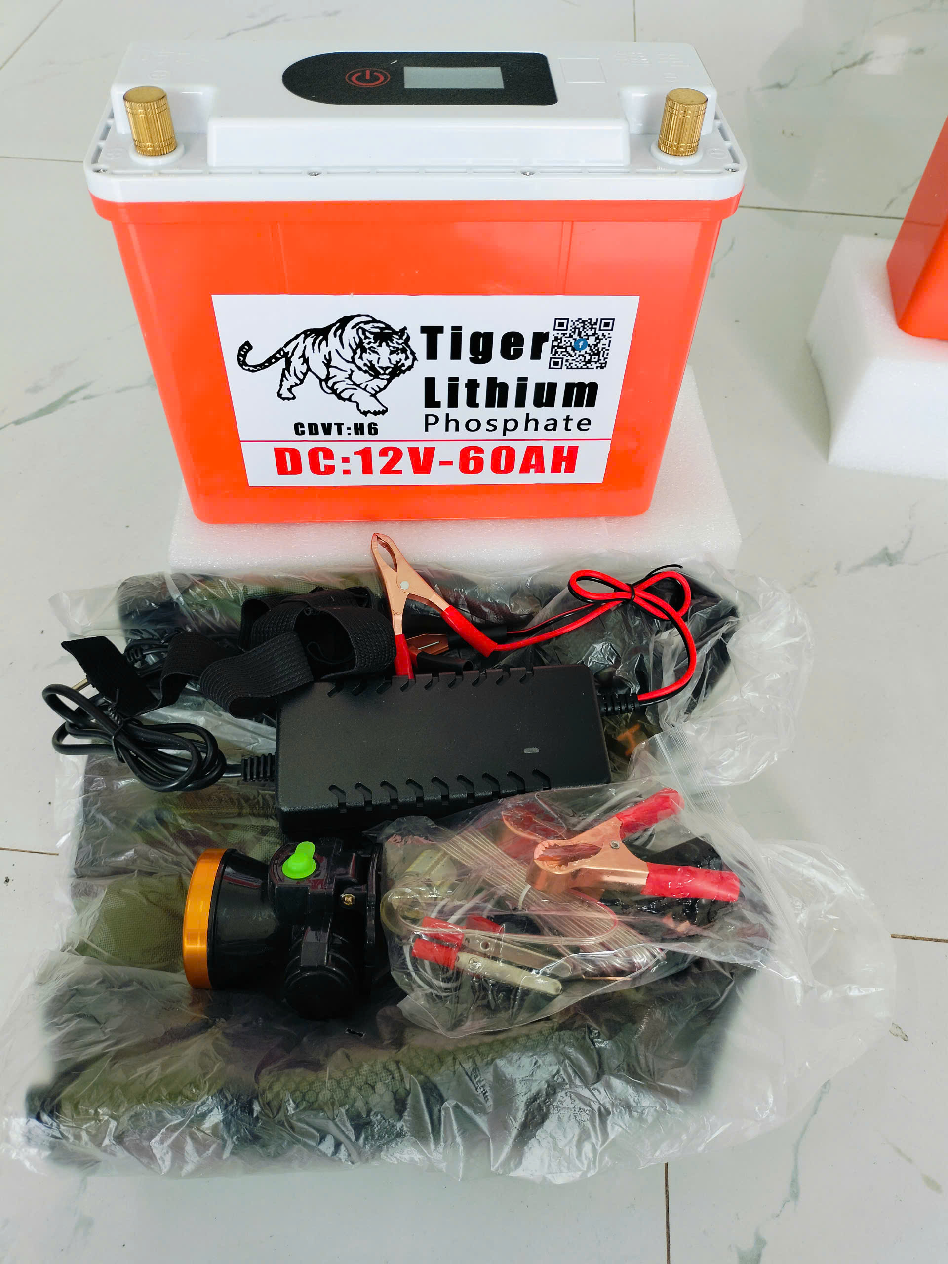 Bình Pin Lithium 12V 60Ah chống nước hoàn toàn tuyệt đối mẫu mới có mã QR