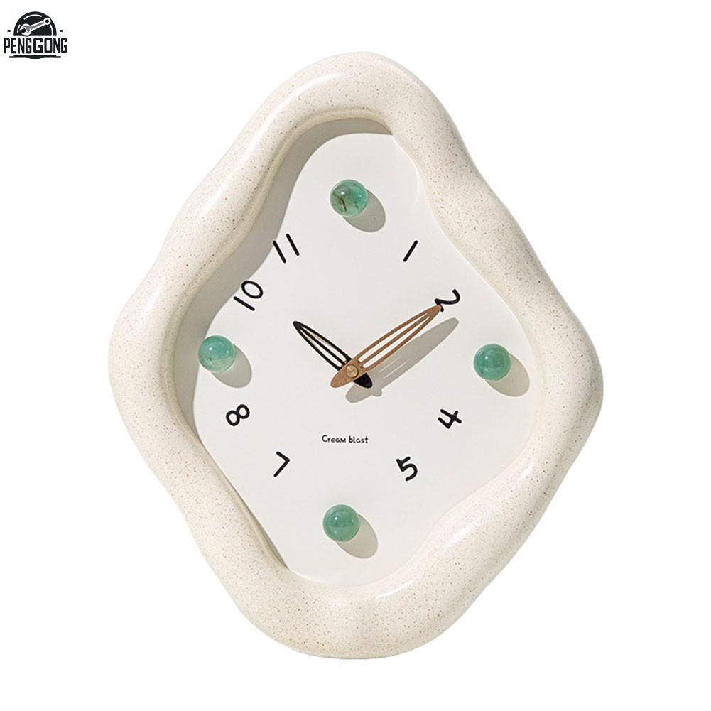 HOMETOOL Creative Rhombus 12 Inch Wall Clock Modern Style Silent and Stylish Decor ราคา 1,770 บาท*ส่งฟรี
