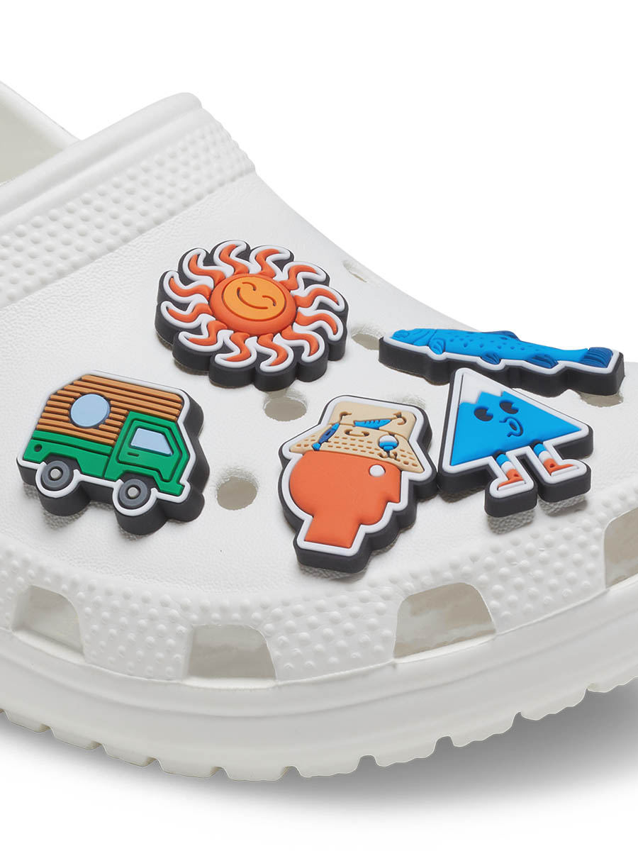 CROCS Jibbitz Day On The Lake 5-Pack Shoes Charm ราคา 690 บาท*ส่งฟรี