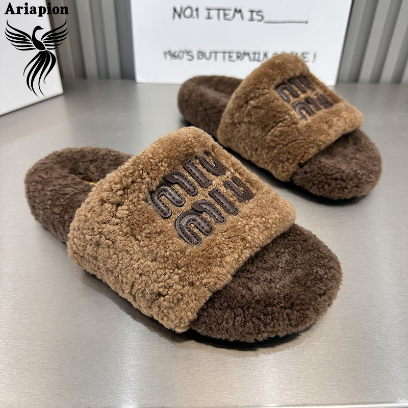 Thick Bottom Fluffy Slippers Women's Outer Wear New Autumn and Winter Lamb Furry Online Influencer Fashion Home Cotton Slippers ราคา 177 บาท*ส่งฟรี