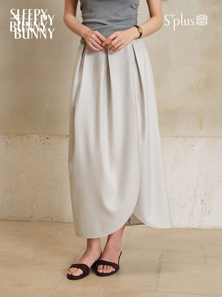 SLEEPY BUNNY Tulip Hem High Waist Midi Skirt Women Summer Split Front Design Elegant A-Line Skirt Flowing Mid-Length Skirt Pleated Detail ราคา 1,532 บาท*ส่งฟรี