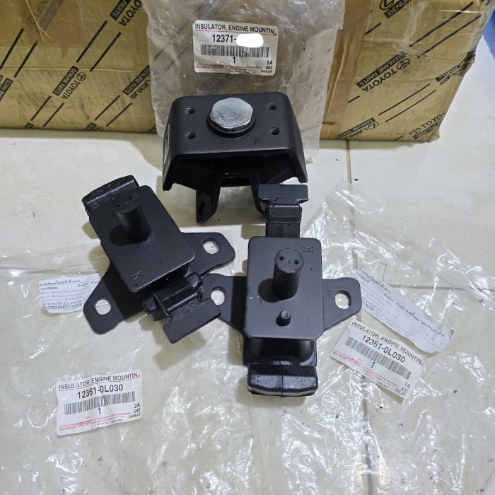 engine Mounting innova diesel Matic 2KD SET kiri kanan belakang Harga 1,580,000 rupiah*Gratis Ongkir